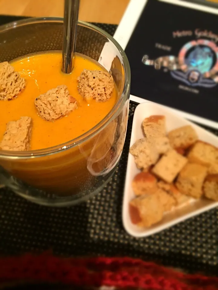 Spicy butternut squash and ginger soup|Gusto Agostiさん