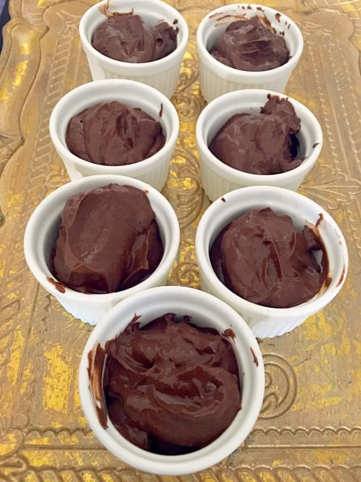 Snapdishの料理写真:ヴィーガンチョコムースvegan chocolate mousse|Tanuさん