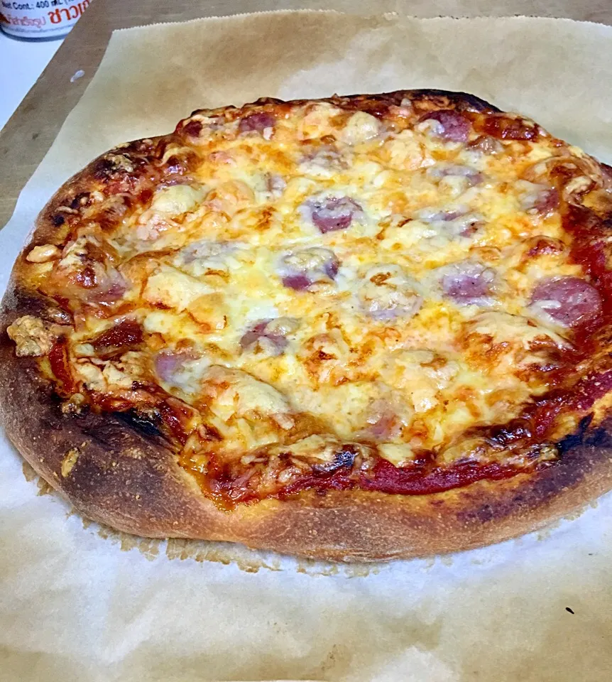 Salsiccia-Mozzarella-Gruyere Pizza|gonbenさん