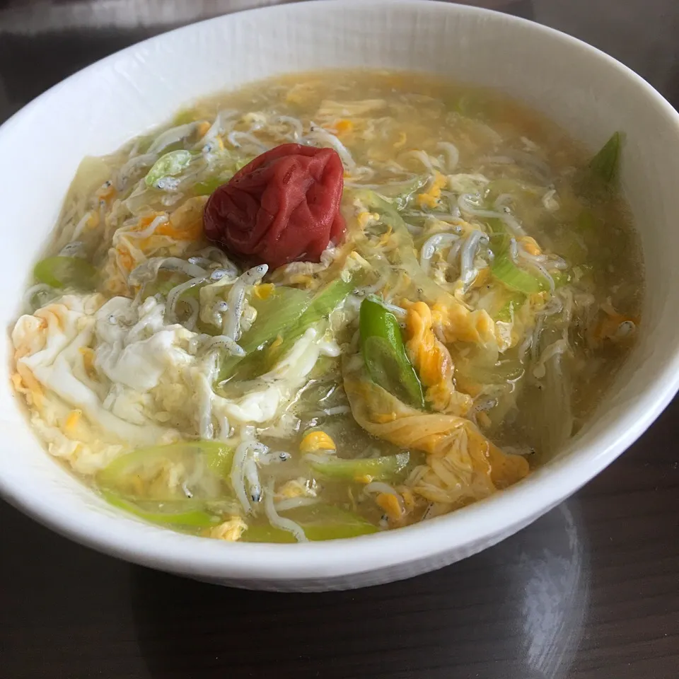 2日連続。しらす大量消費。
第2弾は。。
あんかけしらすうどん。。毎日カルシウム大量摂取😂
でもまだ、減らない💧しらす。|AKIさん