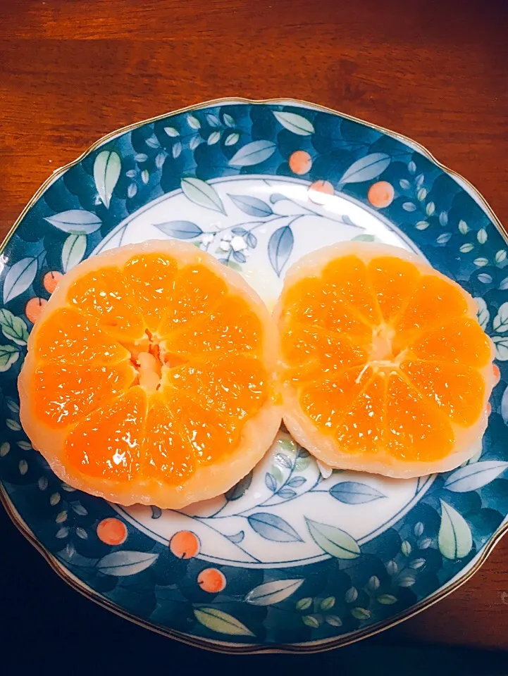 Snapdishの料理写真:まるごとみかん大福💓🍊|みるくさん