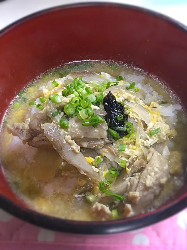 Snapdishの料理写真:鶏とごぼうのおじや
(ごぼうは先日炊き込みご飯で
使った残り) ごはんですよ(市販)を添えて|おさとちゃんさん