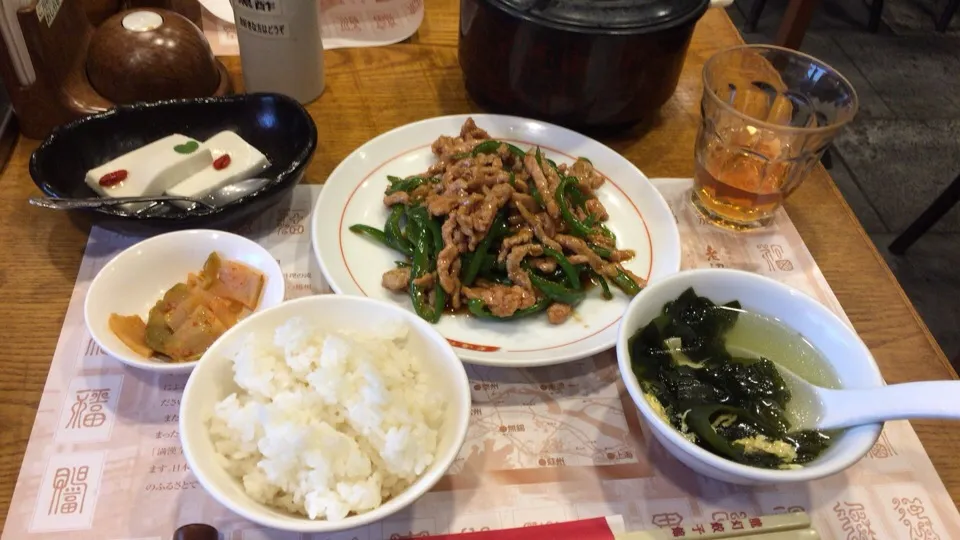 青椒肉絲定食 990円（税抜き）|おっちさん