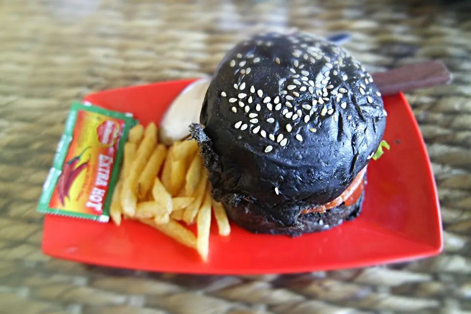 Black Burger|Kjohärtantå McMaéさん