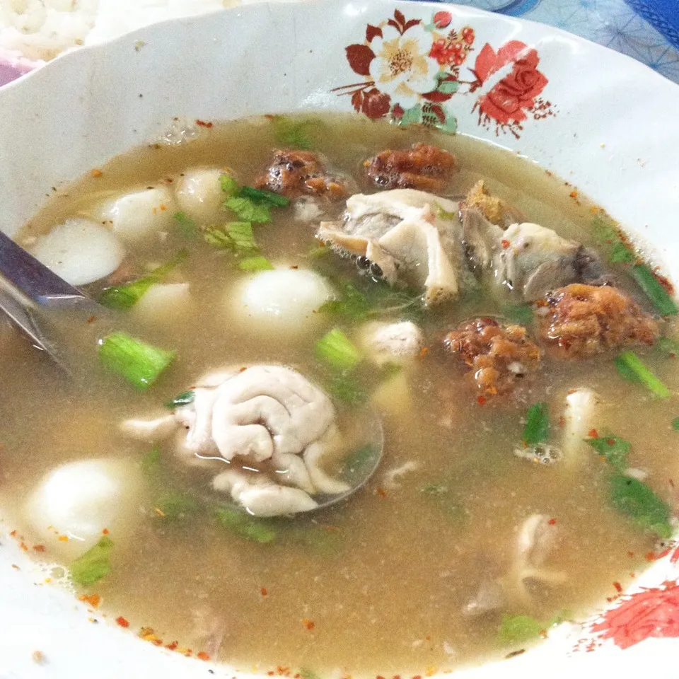 Piggy's brain soup #eatinthai|Eat in Thaiさん