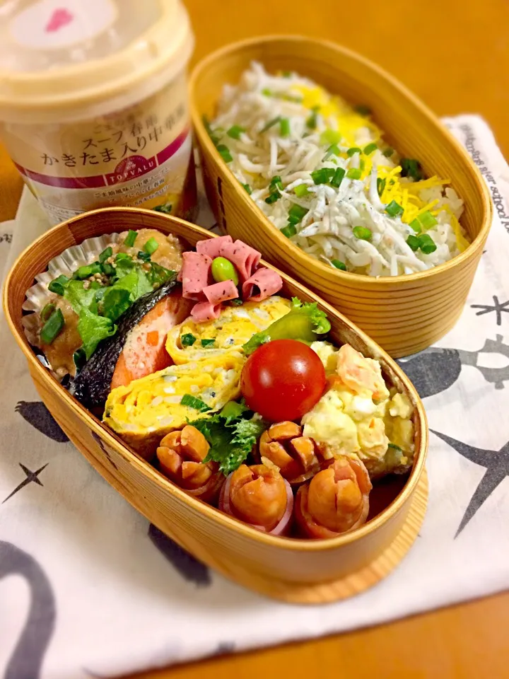 Snapdishの料理写真:息子君弁当🎶
ひろうすのそぼろあんかけ
焼き鮭
ウインベーコン巻
ポテサラお花ハム
しらすネキ玉子焼き
しらすのっけごはん。|BooBooさん