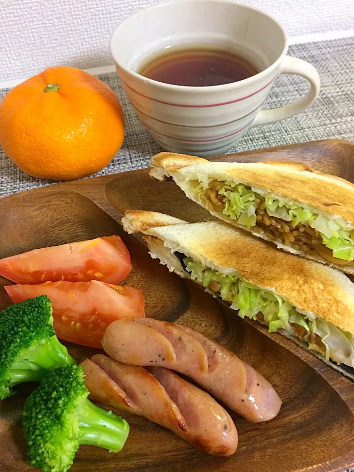 納豆ホットサンド&焼きそばホットサンド|キャリーさん