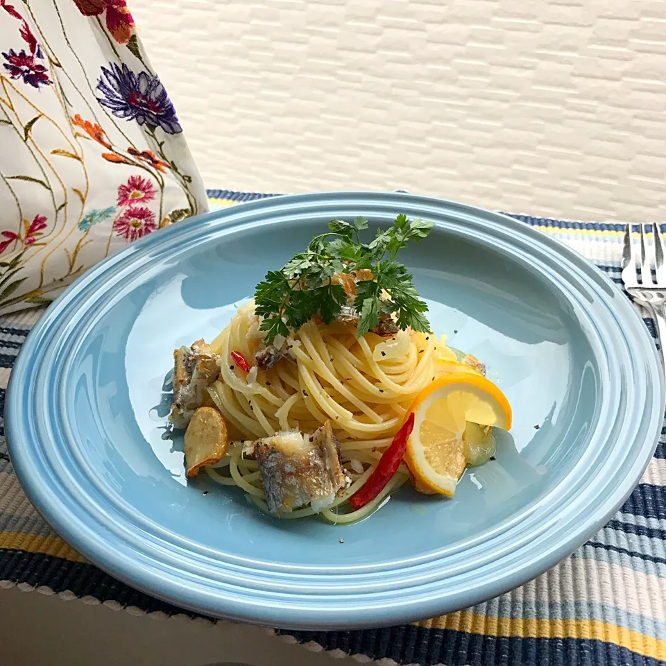 Snapdishの料理写真:タチウオのレモン風味パスタ|じゅんじゅんさん