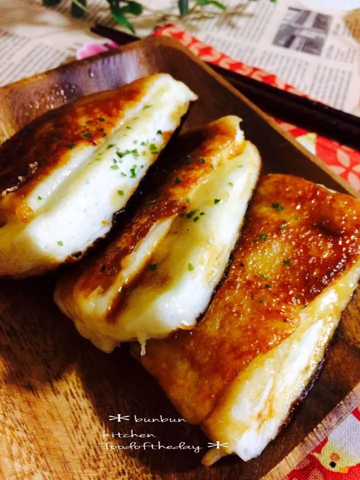 Snapdishの料理写真:すき焼きのタレでとろりんチーズはんぺん♡|ハナたなさん