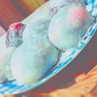 Snapdishの料理写真:甘酢っぱいイチゴ大福🍓|りーさん