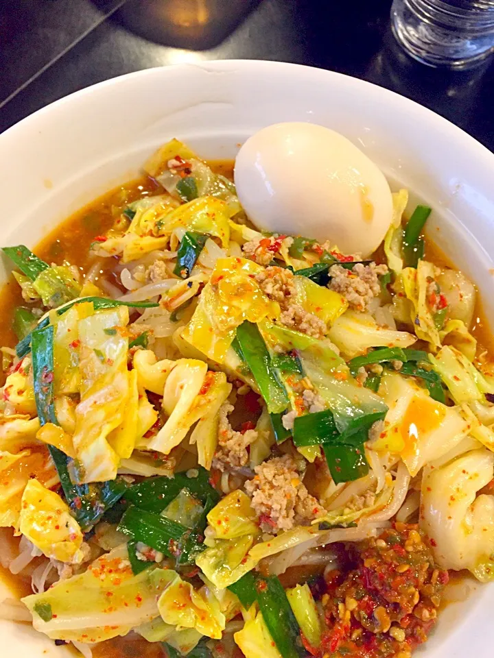 極辛拉麺 野菜増しに半熟煮卵|カナ☆デップさん