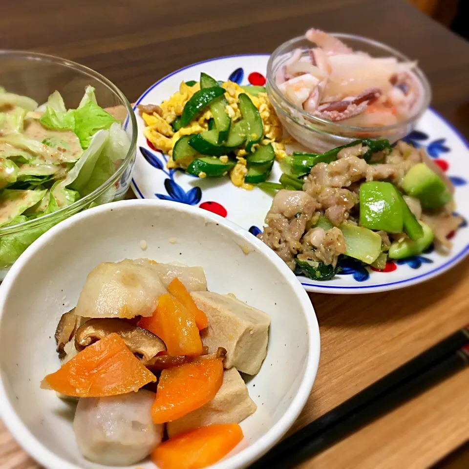 2.5
・高野豆腐と里芋の含め煮
・豚肉とアボカドとトマトのニンニク炒め
・きゅうりと卵の炒め物|たまさん