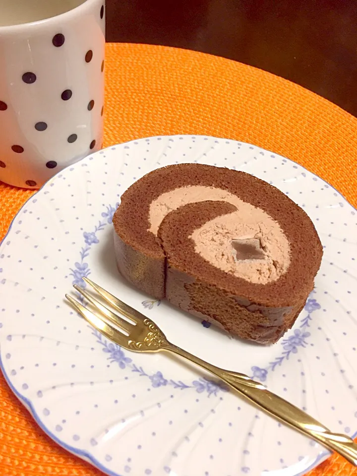 Snapdishの料理写真:生チョコロール🍰☕️|ジャスミンさん