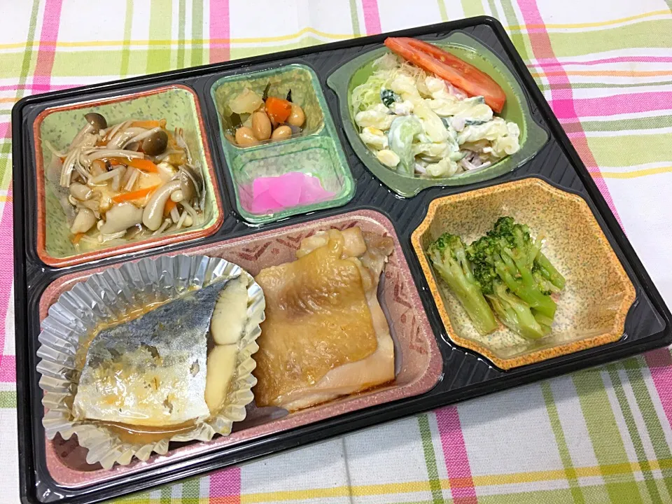 骨なし鰆の味噌煮 日替わり弁当 豊川市宅配|Naokazu Kuritaさん