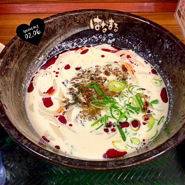 Snapdishの料理写真:★☆おでかけディナー☆★はなまるうどんの☆期間限定☆濃厚豆乳クリーム担々麺♪|さとみさん