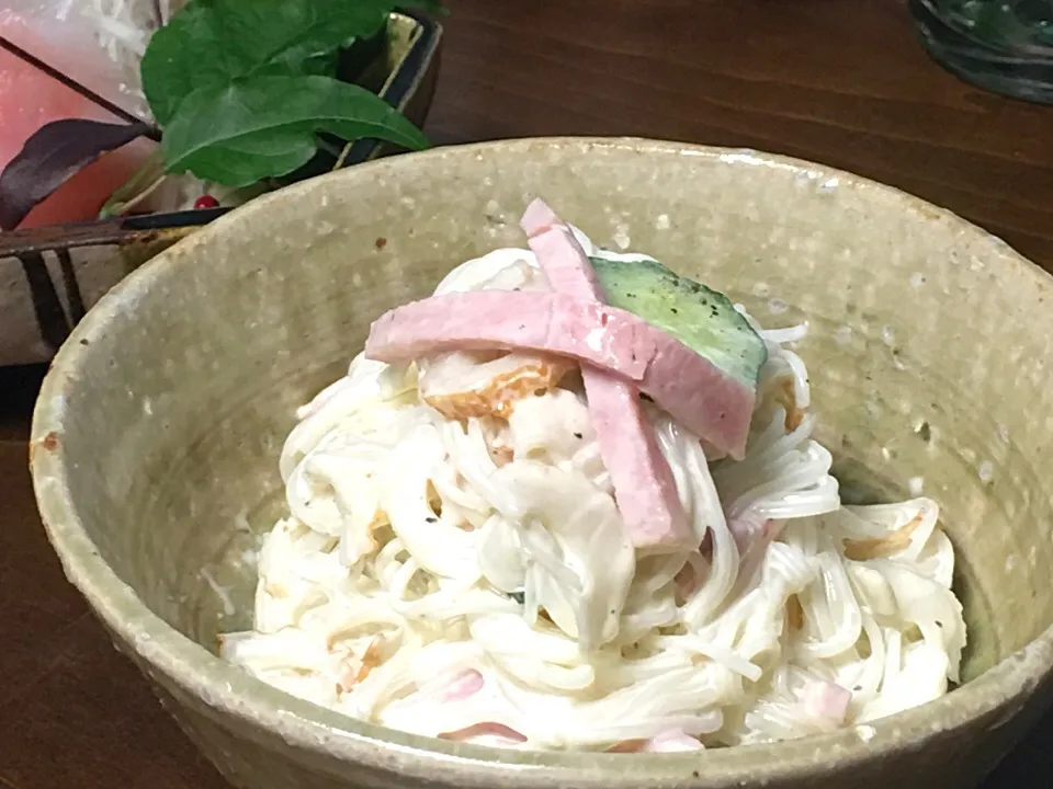 自分賄い飯
      時折食べたくなる
     昭和な春雨のサラダ
        贅沢にハム入り|ちゅら夏さん