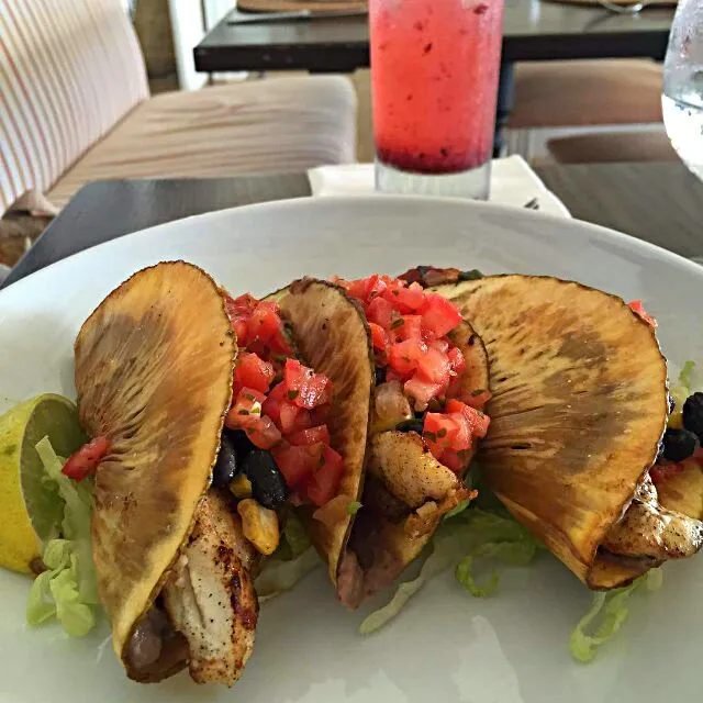 breadfruit fish tacos|CHUENCHAIさん