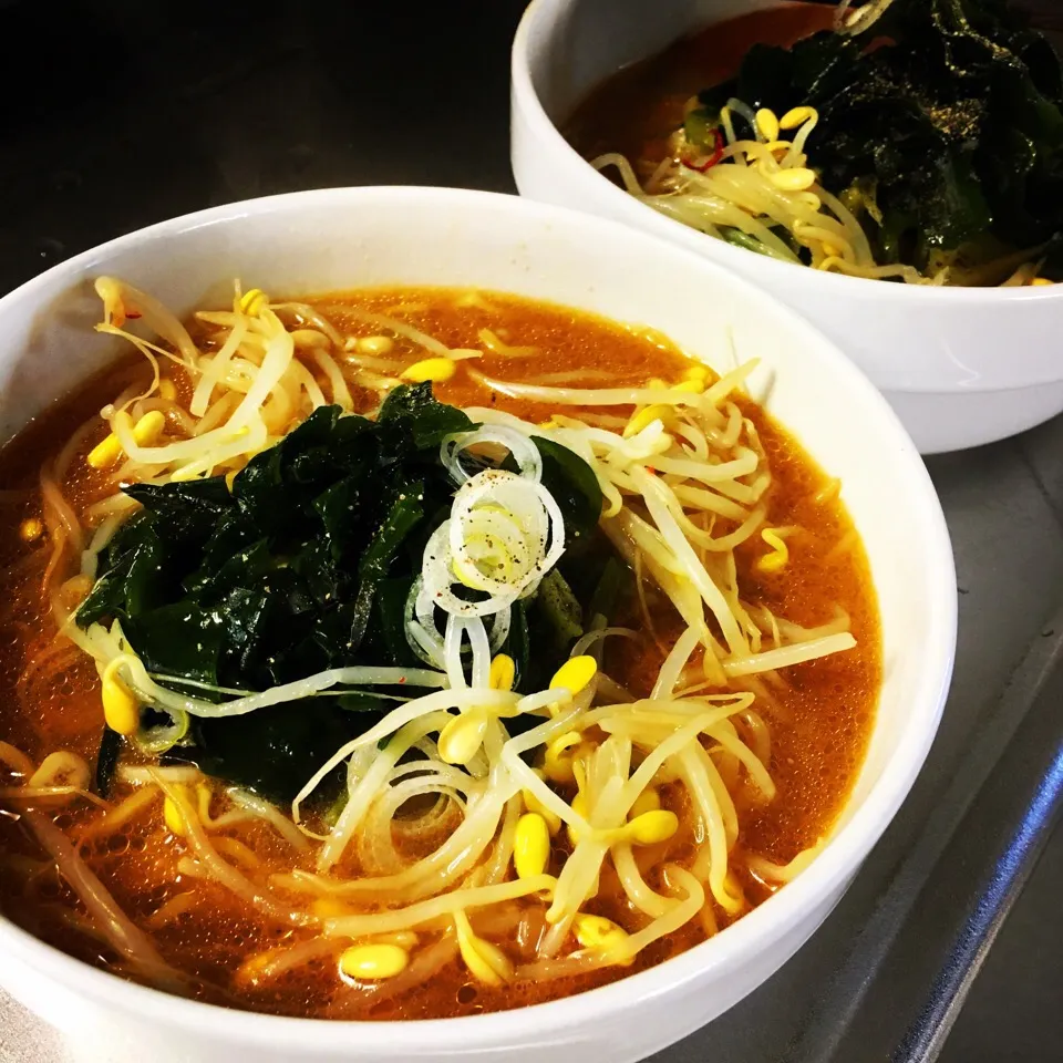 寒い❄️‼️から暖ったか〜い、豆もやしラーメン🍜|ヲルカさん