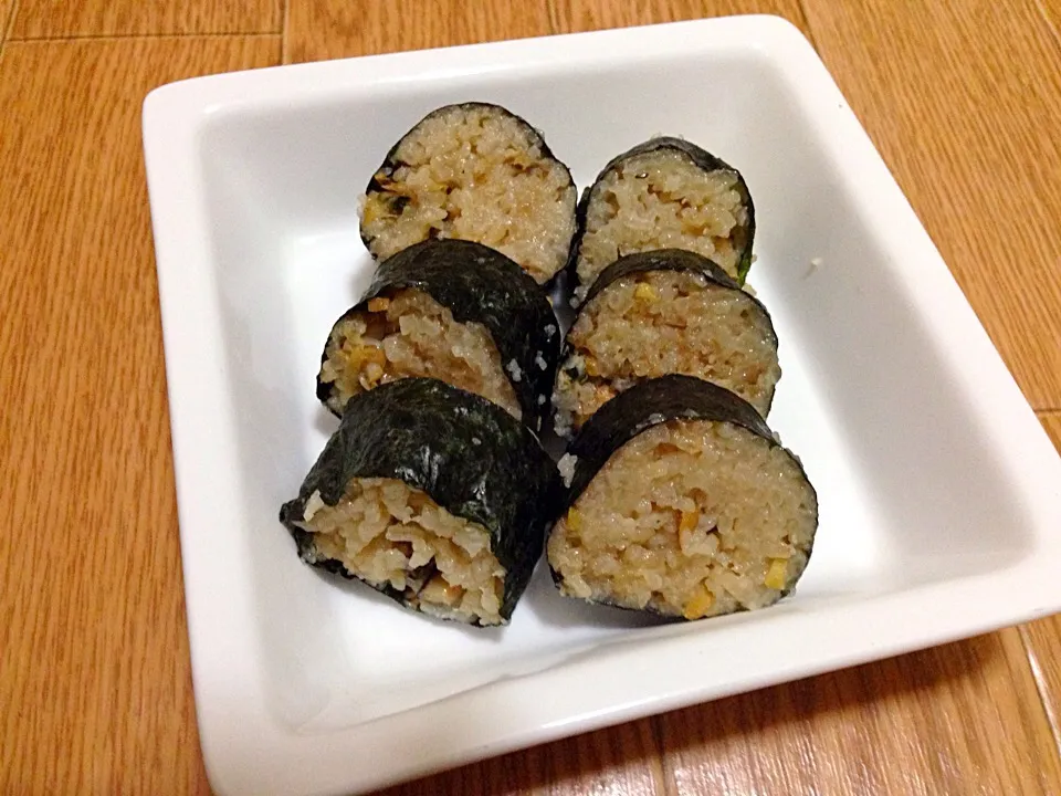 アサリの炊き込みご飯のり巻き✨|ちゃびきゅさん