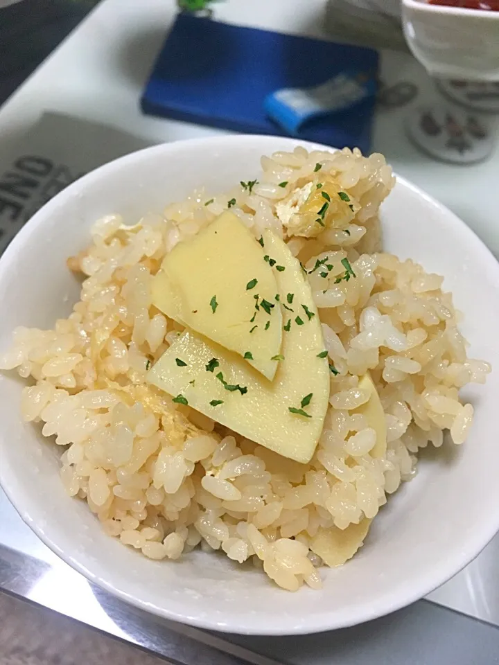 Snapdishの料理写真:筍の炊き込みご飯|AyuChさん