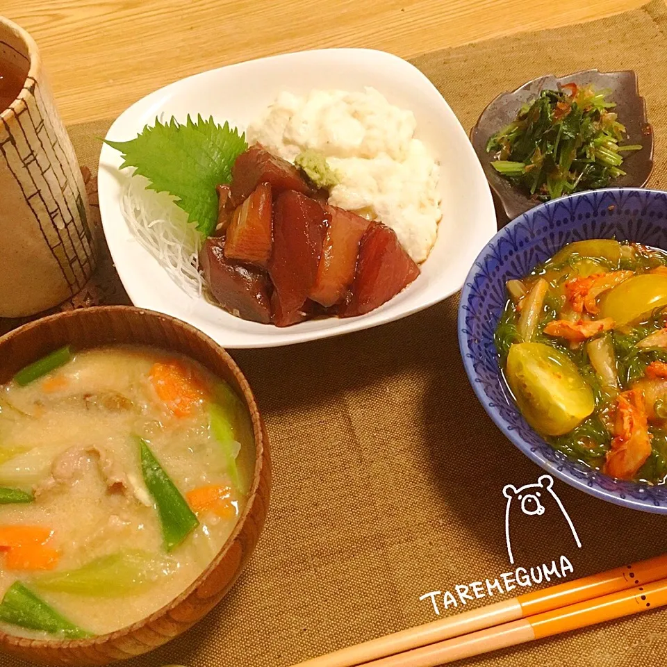 ねばねば夕食💖 ＊漬けマグロの山かけ ＊めかぶキムチ和え ＊三つ葉のお浸し＊豚粕汁|たれめぐま◡̈✩*さん