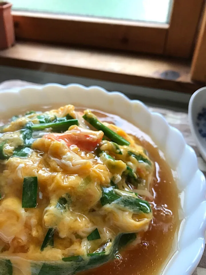 Snapdishの料理写真:ニラとカニカマの天津飯|Sachiyo Tanakaさん