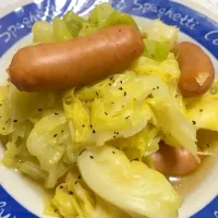 Snapdishの料理写真:キャベツのシンプルポトフ|ばんびさん