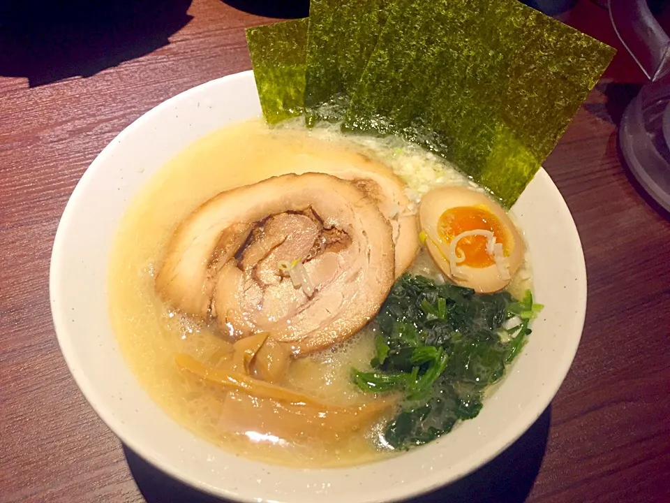 Snapdishの料理写真:麺GO家 塩とんこつ|千尋さん