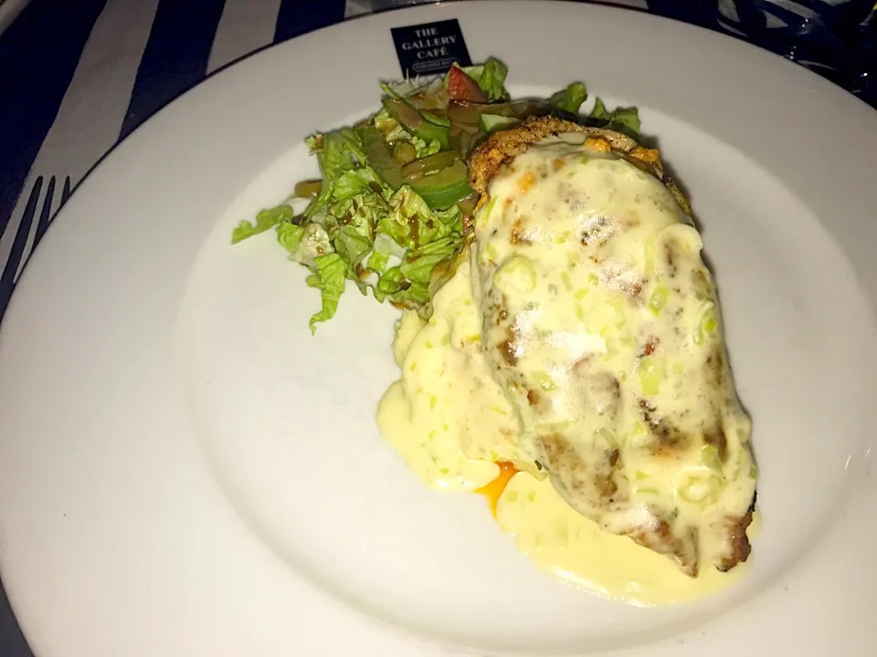 Chicken Breast with Cheese Filling & Salad|chanathさん