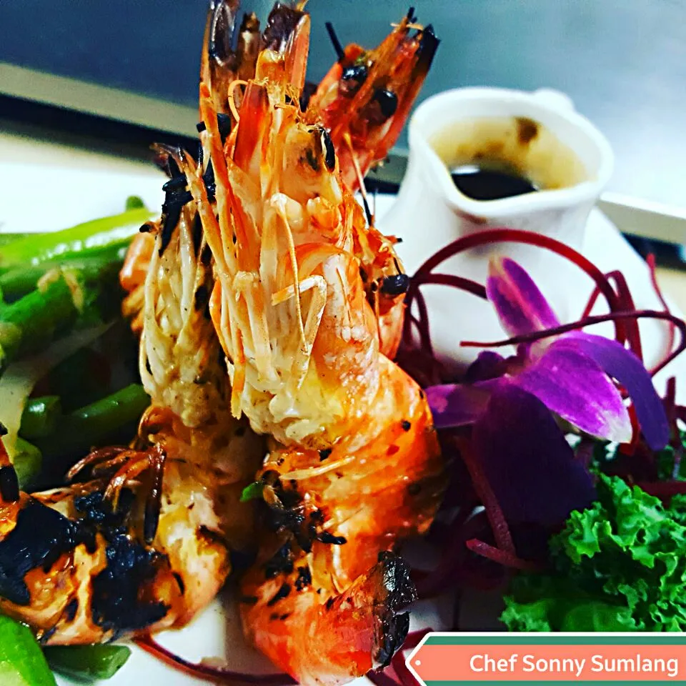 JUMBO TIGER PRAWN w/Sweet Chili Bourbon Glaze and Manhattan Medley 
 #jadeeaterylounge #sonnskitchen|SONN'Sさん