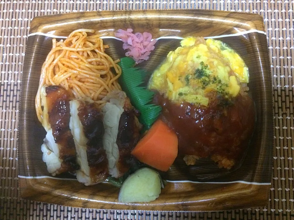 こだわりオムライス弁当|ばーさんさん