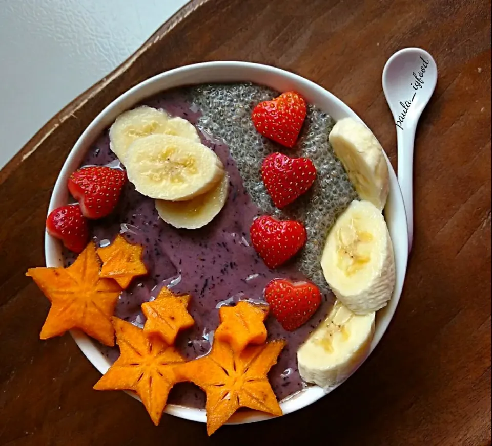 black berry smoothie bowl|paulaさん