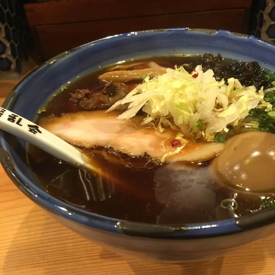 新小岩 啜乱会 醤油ラーメン(清)砂肝や白菜の千切りなどトッピングが面白い😊|moririyyyさん