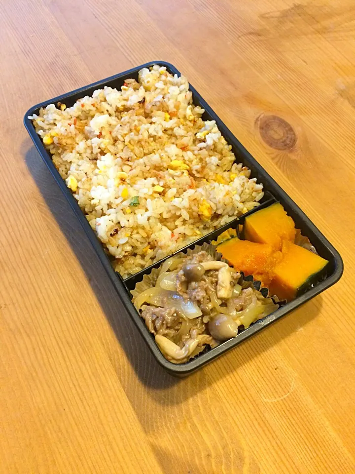 Snapdishの料理写真:五目チャーハン弁当🍱|meyou..さん