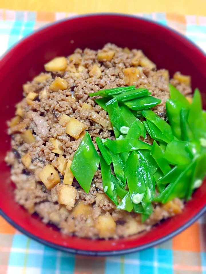 そぼろ丼|chocolatさん