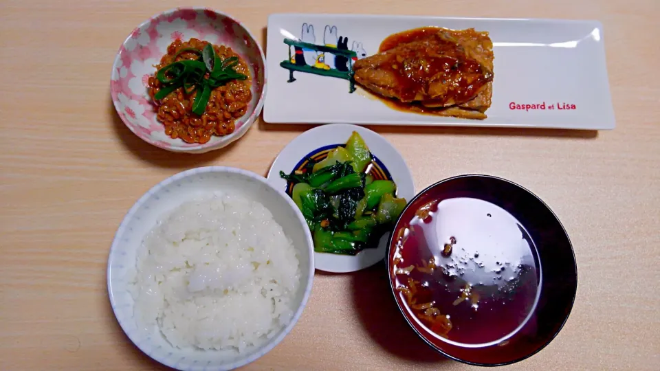 ２月１日　鯖の味噌煮　チンゲン菜のナムル　納豆　とろろ昆布と干し海老のお吸い物|いもこ。さん