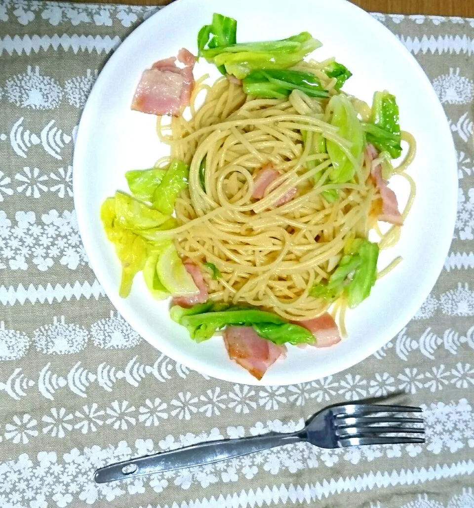 キャベツとベーコンの春パスタ|まこちよさん