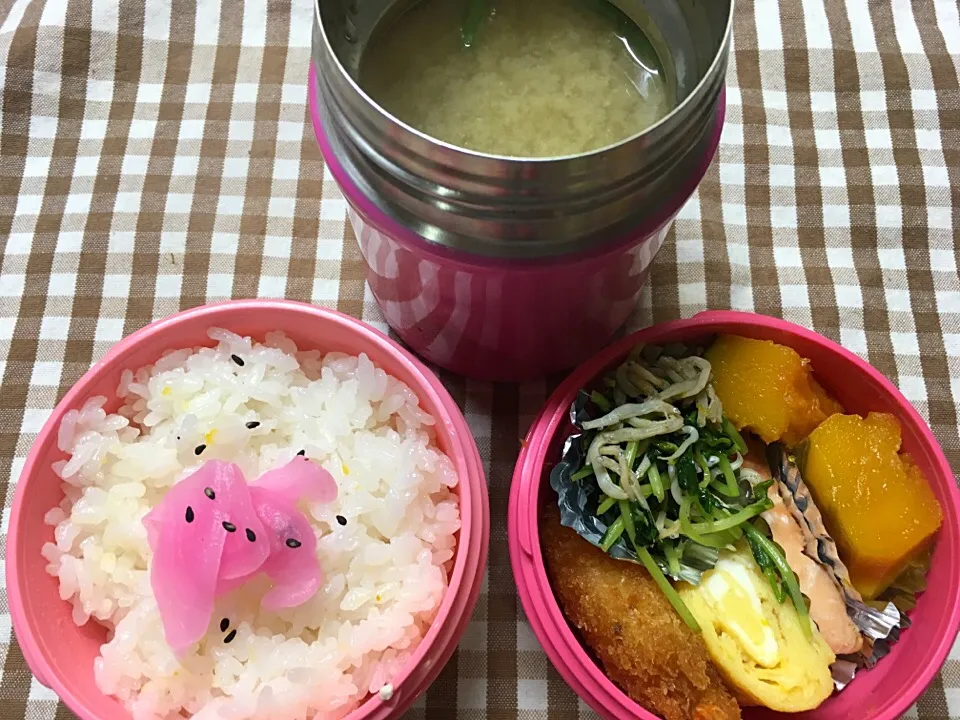 2月9日 普通のお弁当 w|sakuramochiさん