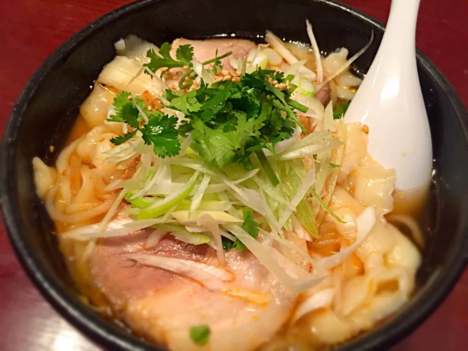 酸辣刀削麺|リフルシャッフルさん