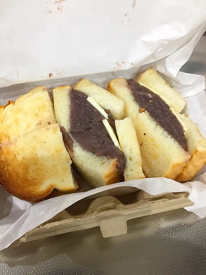 とうとう『俺』にパン屋が。
あんバターサンド|つみぼんさん