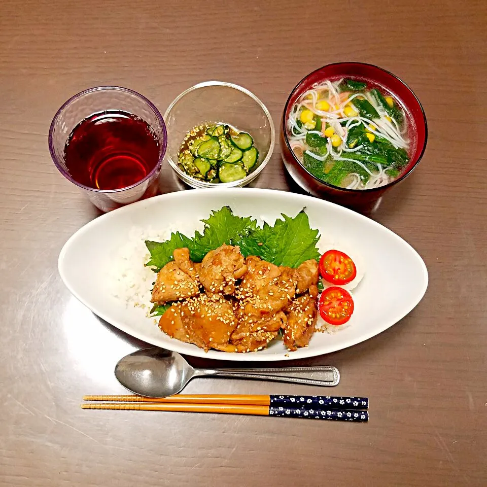 鶏肉の照り焼き丼の夜ご飯♡|Mami.Nさん