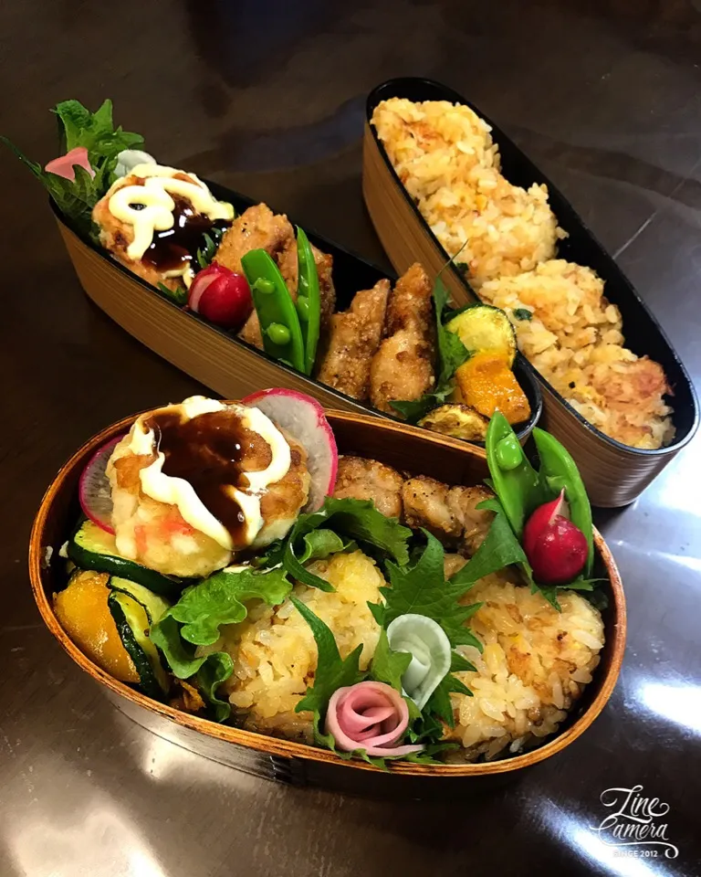 今日の2人のお弁当🍱 週末恒例お片付け弁当
卵とチーズ入りの焼きおにぎり🍙|とんちんさん