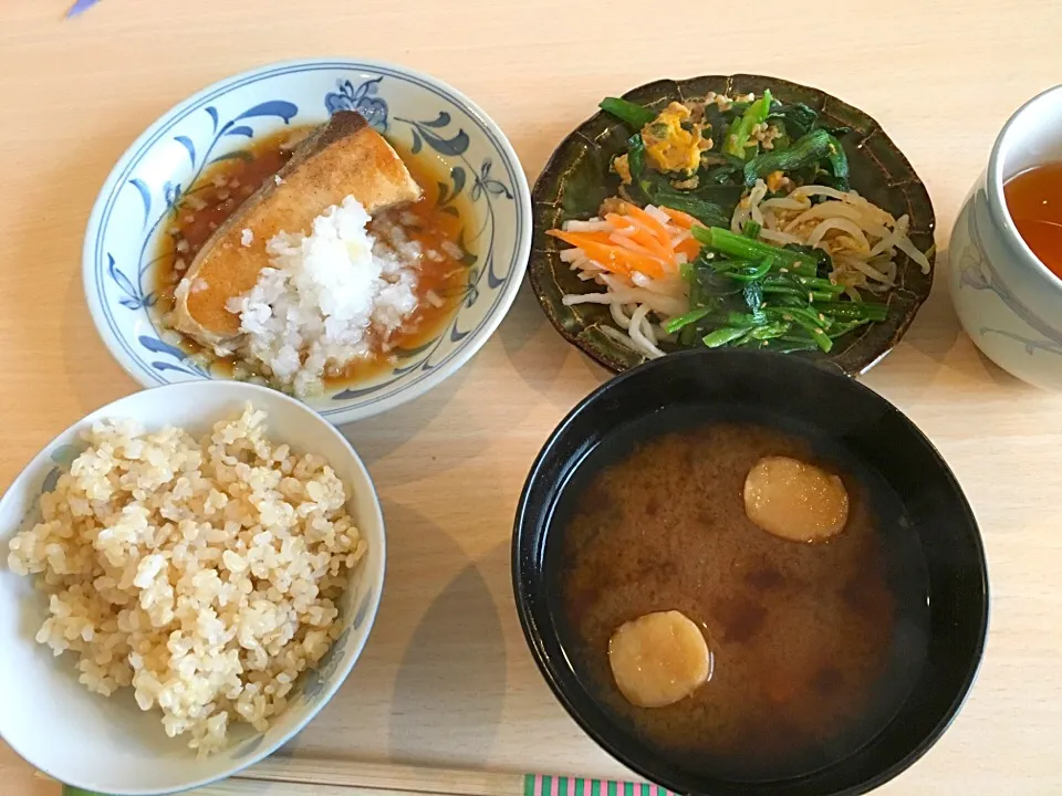 朝ごはん〜昨夜食べそびれたぶりの照り焼き(๑˃̵ᴗ˂̵)〜|Satokoさん