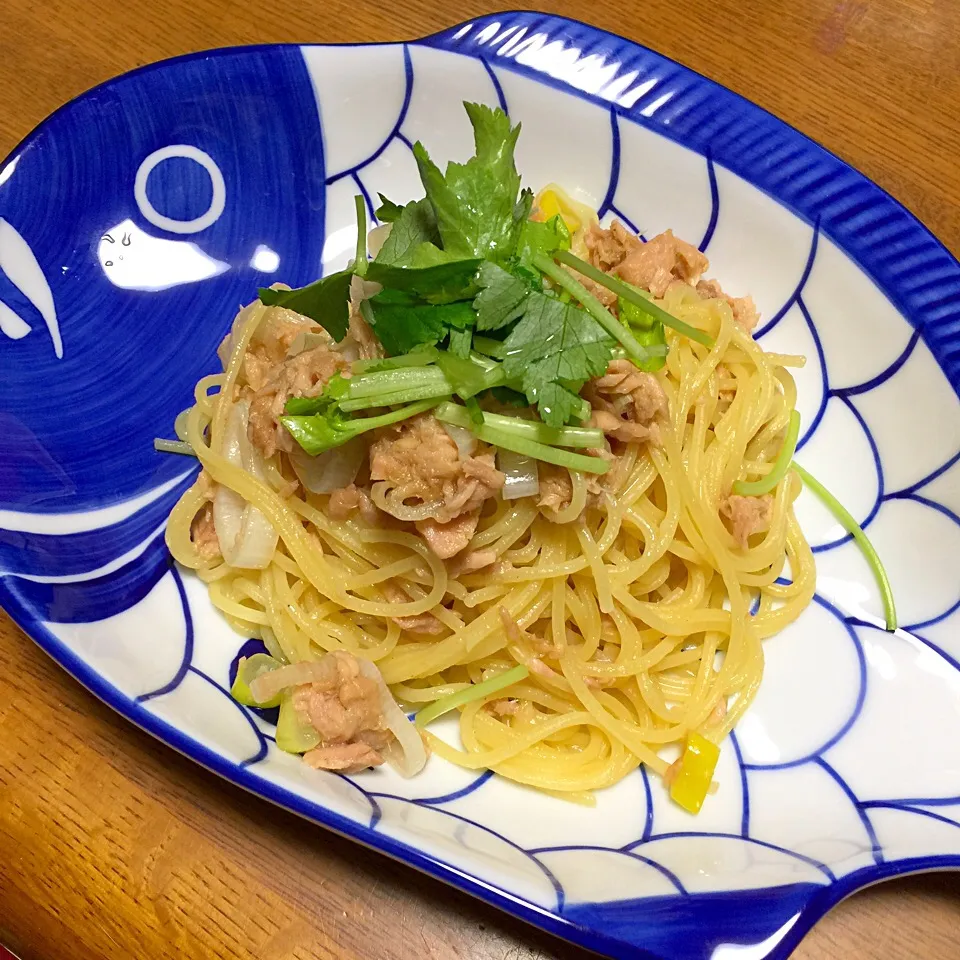 #パスタ
シーチキンと長ネギの和風パスタ|もこうさぎさん