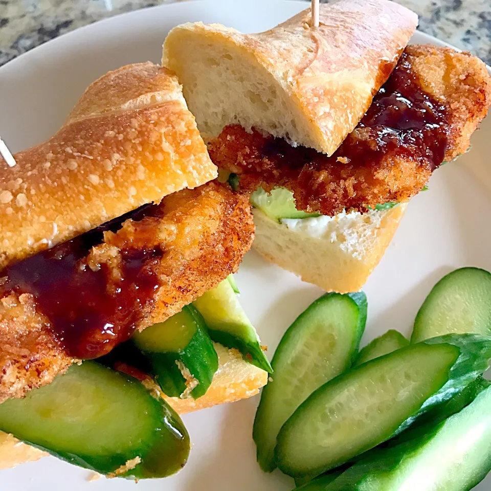 カツサンドでお昼ご飯 🍞🐷🍞Breaded pork cutlet sandwich|Nanaさん