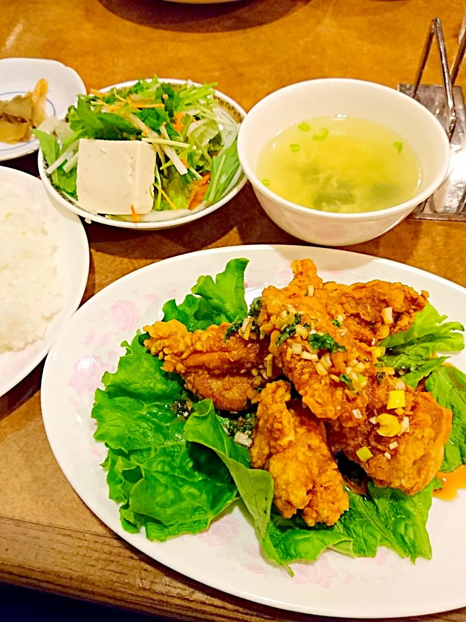 霞が関・マロニエのネギだれかけ鶏の唐揚げ定食|すーさん