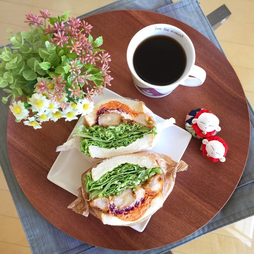 Snapdishの料理写真:2/11❤︎甘辛から揚げ&カッテージチーズ野菜たっぷりamoサンド❤︎|Makinsさん