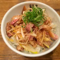 カモ葱チャ−シュウ丼|麺's食堂粋蓮さん