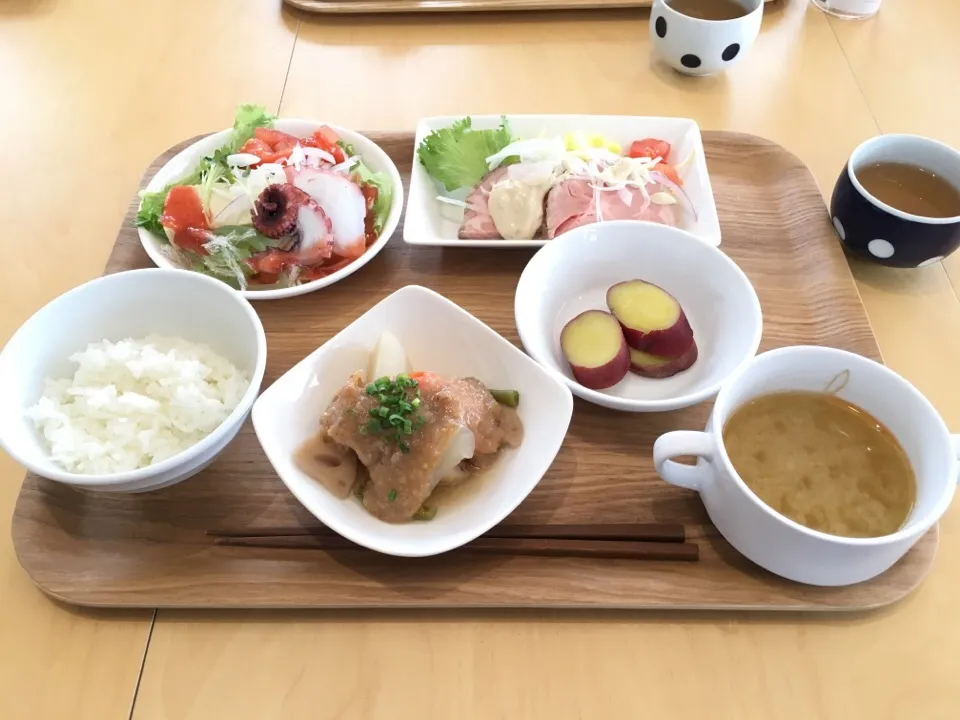 サザナミファクトリーキッチンのスペシャルランチ|Orie Uekiさん