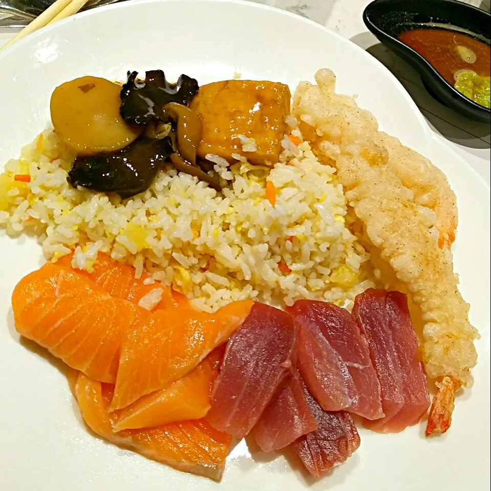 Sashimi Seafood with Fried Rice|Mariano Ngさん